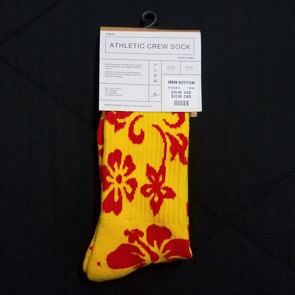 Urban Outfitters Other - UO Hibiscus Sport Crew Sock